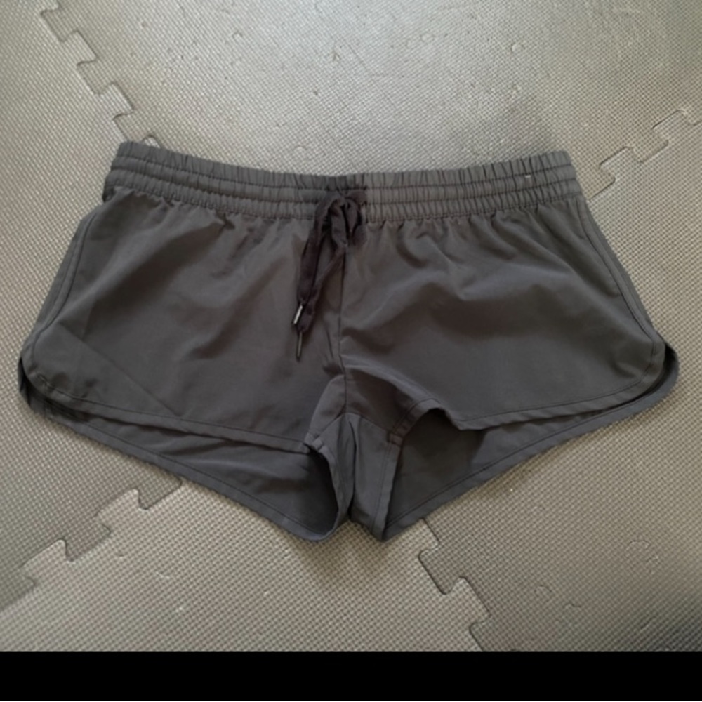 Billabong board shorts, M